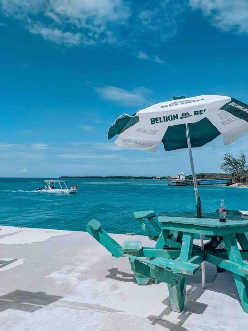Vacation Home Blue Lotus Caye Caulker Eksteriør bilde