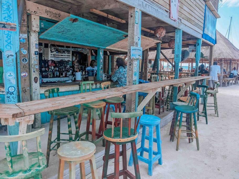 Vacation Home Blue Lotus Caye Caulker Eksteriør bilde