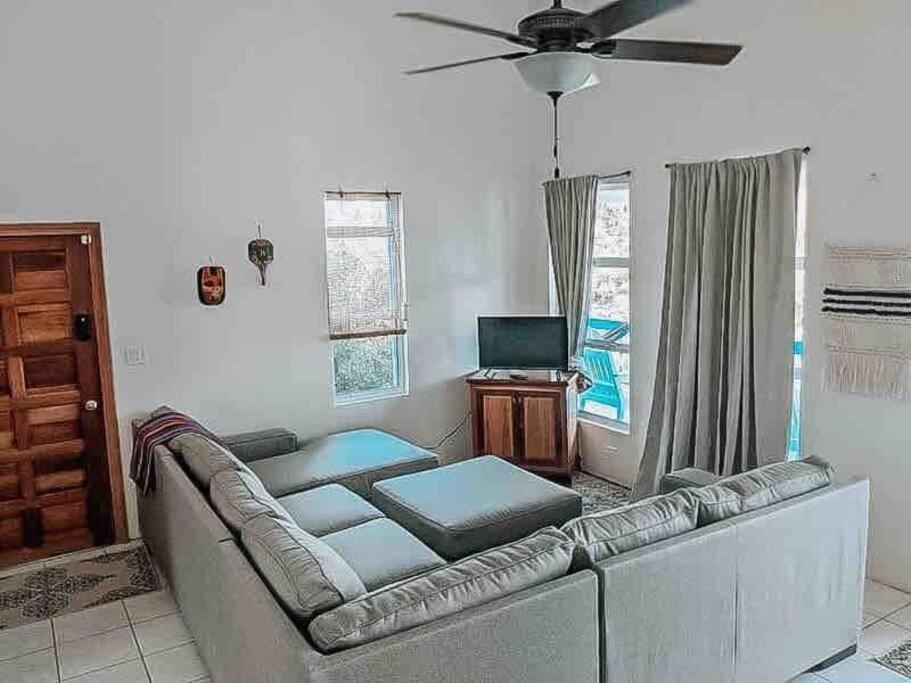 Vacation Home Blue Lotus Caye Caulker Eksteriør bilde